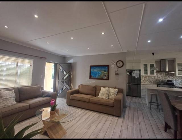 4 BEDROOM PROPERTY TO RENT IN GREENWOOD PARK